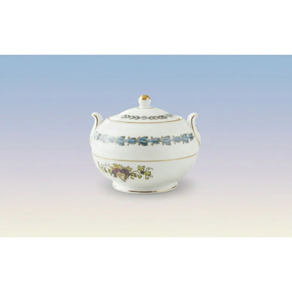 Vintage Wedgewood Appledore Bone China W3257 Suger Bowl & Lid Made in England